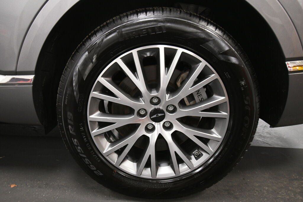 Used 2025 Genesis GV80 2.5T Standard AWD/4WD image 35