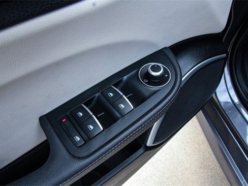 Used 2021 Alfa Romeo Giulia Sprint w/ Sun & Sound Package image 13