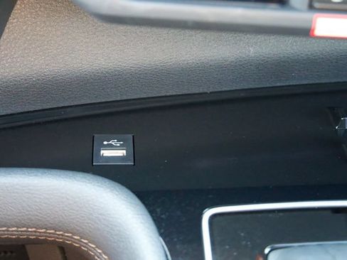 Used 2026 Toyota Sienna Limited AWD/4WD image 38