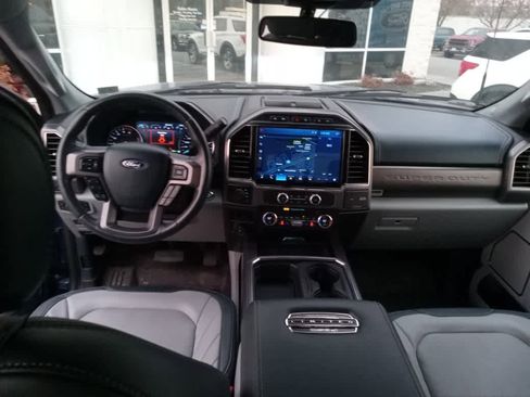 Used 2022 Ford F350 Limited image 32