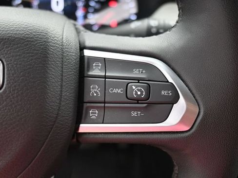 Used 2025 Jeep Compass Limited AWD/4WD image 27