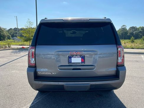 Used 2020 GMC Yukon XL SLT AWD/4WD image 18