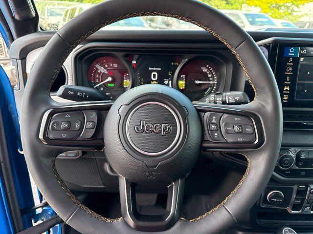 Used 2024 Jeep Wrangler Unlimited w/ Convenience Group AWD/4WD image 9