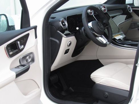 New 2026 Mercedes-Benz GLC 300 4MATIC image 8