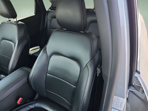 Certified 2024 Ford Escape Platinum AWD/4WD image 18