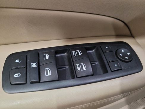 Used 2016 Jeep Grand Cherokee Limited AWD/4WD image 27