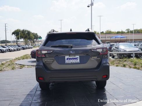 Certified 2025 Subaru Outback Premium image 4