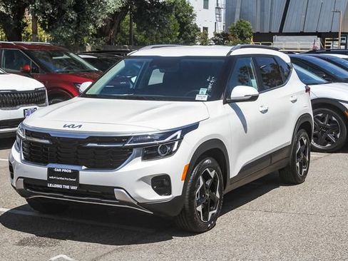 Certified 2026 Kia Seltos EX FWD image 5