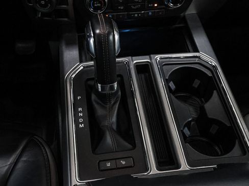 Used 2019 Ford F150 Platinum w/ Equipment Group 701A Luxury AWD/4WD image 30