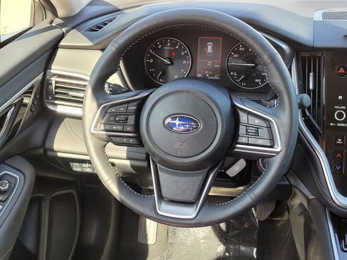 Certified 2025 Subaru Outback Limited AWD/4WD image 6