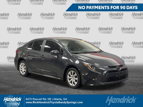 Used 2025 Toyota Corolla LE FWD image 1