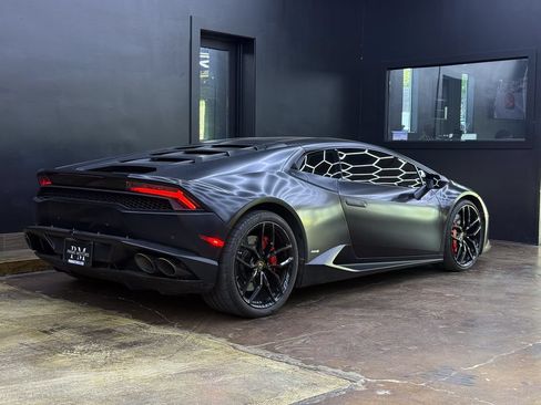 Used 2017 Lamborghini Huracan LP 610-4 AWD/4WD image 7