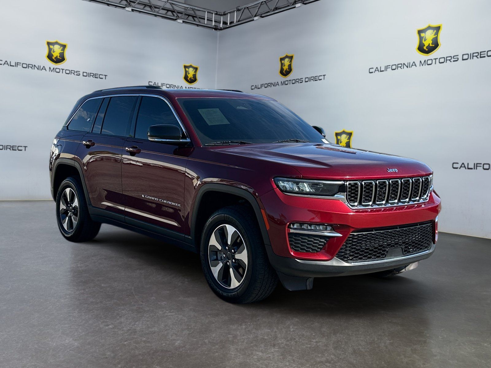 Used 2023 Jeep Grand Cherokee 4WD 4xe image 7
