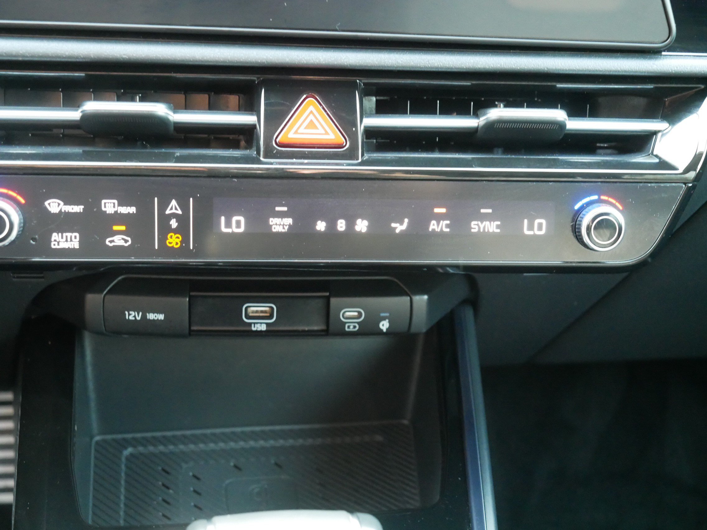 Certified 2025 Kia Niro SX Touring FWD image 23