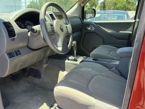 Used 2015 Nissan Frontier SV w/ SV Value Truck Package RWD image 29
