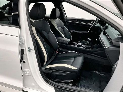 Used 2025 Kia K5 GT-Line FWD image 8