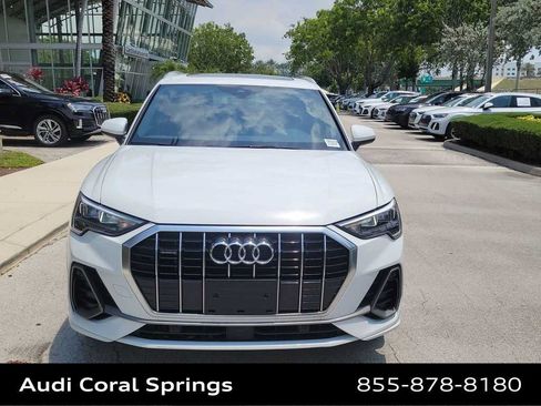 Used 2021 Audi Q3 2.0T Premium w/ Convenience Package AWD/4WD image 3