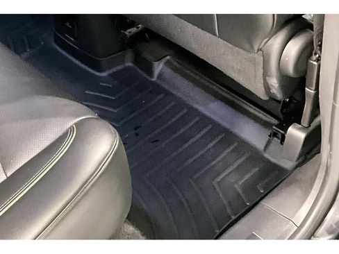 Used 2020 Chevrolet Equinox LT w/ Midnight Edition FWD image 41