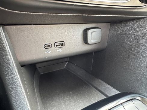 Used 2025 Buick Encore GX Preferred FWD image 27