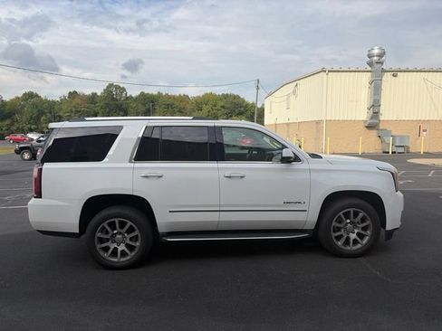 Used 2017 GMC Yukon Denali AWD/4WD image 6