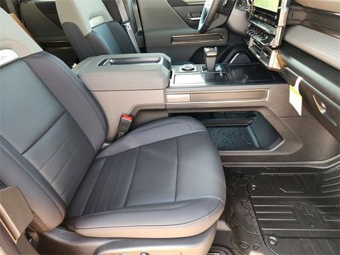 New 2025 GMC Hummer EV 2X image 11