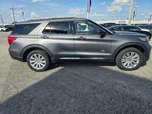 Used 2022 Ford Explorer King Ranch w/ Premium Technology Package AWD/4WD image 2