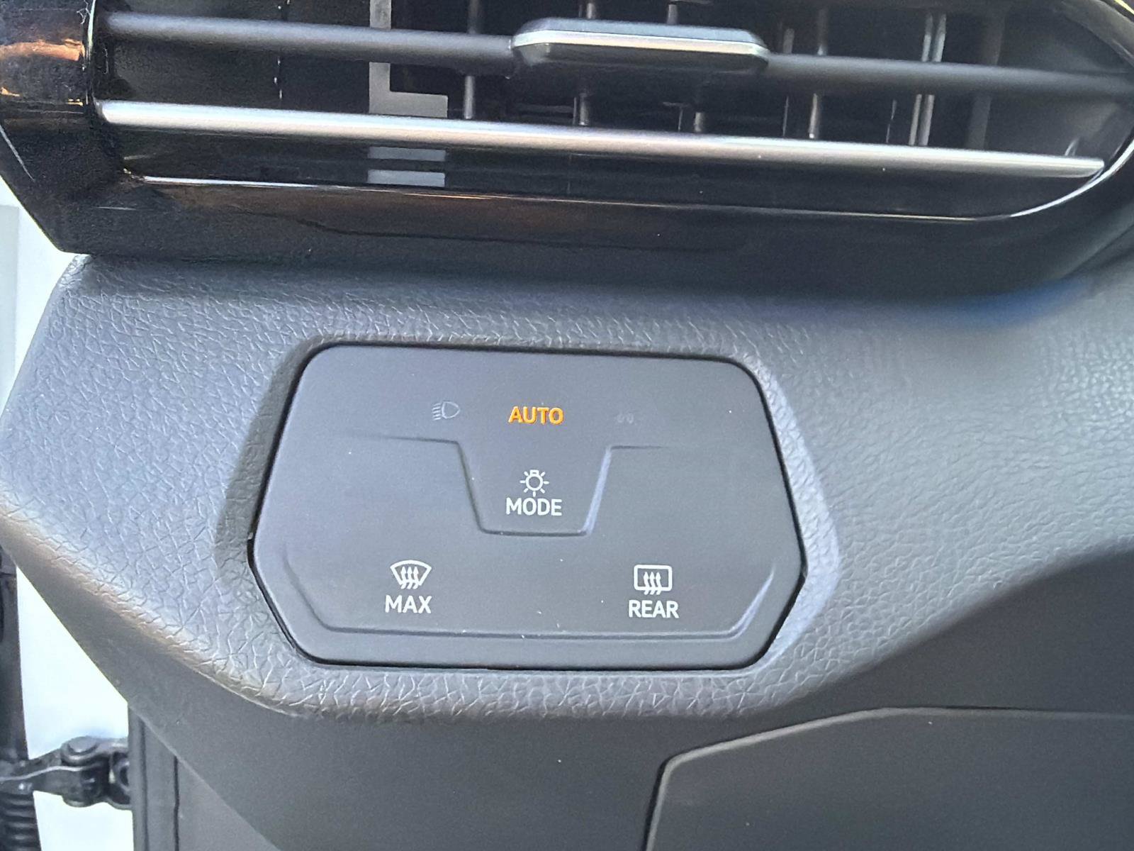 Certified 2023 Volkswagen ID.4 Pro RWD image 30