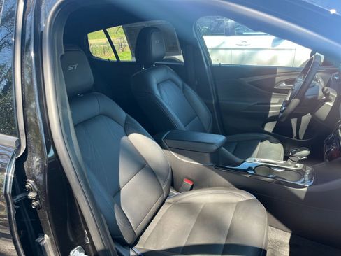 Used 2025 Buick Envista Sport Touring image 35