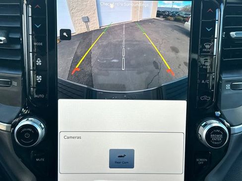 Used 2024 RAM 2500 Big Horn w/ Safety Group AWD/4WD image 31