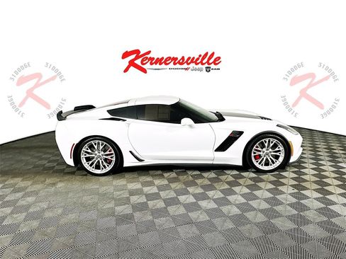 Used 2015 Chevrolet Corvette Z06 image 8