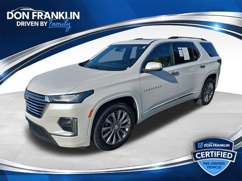 Used 2023 Chevrolet Traverse Premier FWD image 1