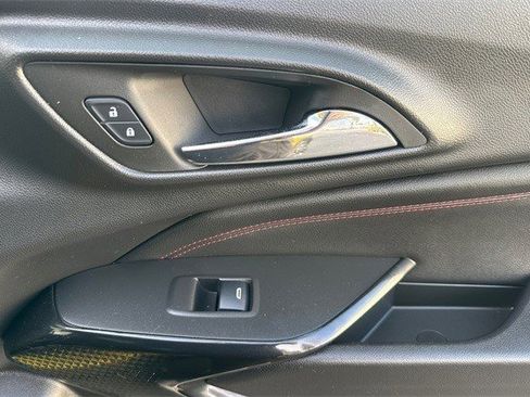 Certified 2025 Chevrolet Trax RS w/ Driver Confidence Package image 20