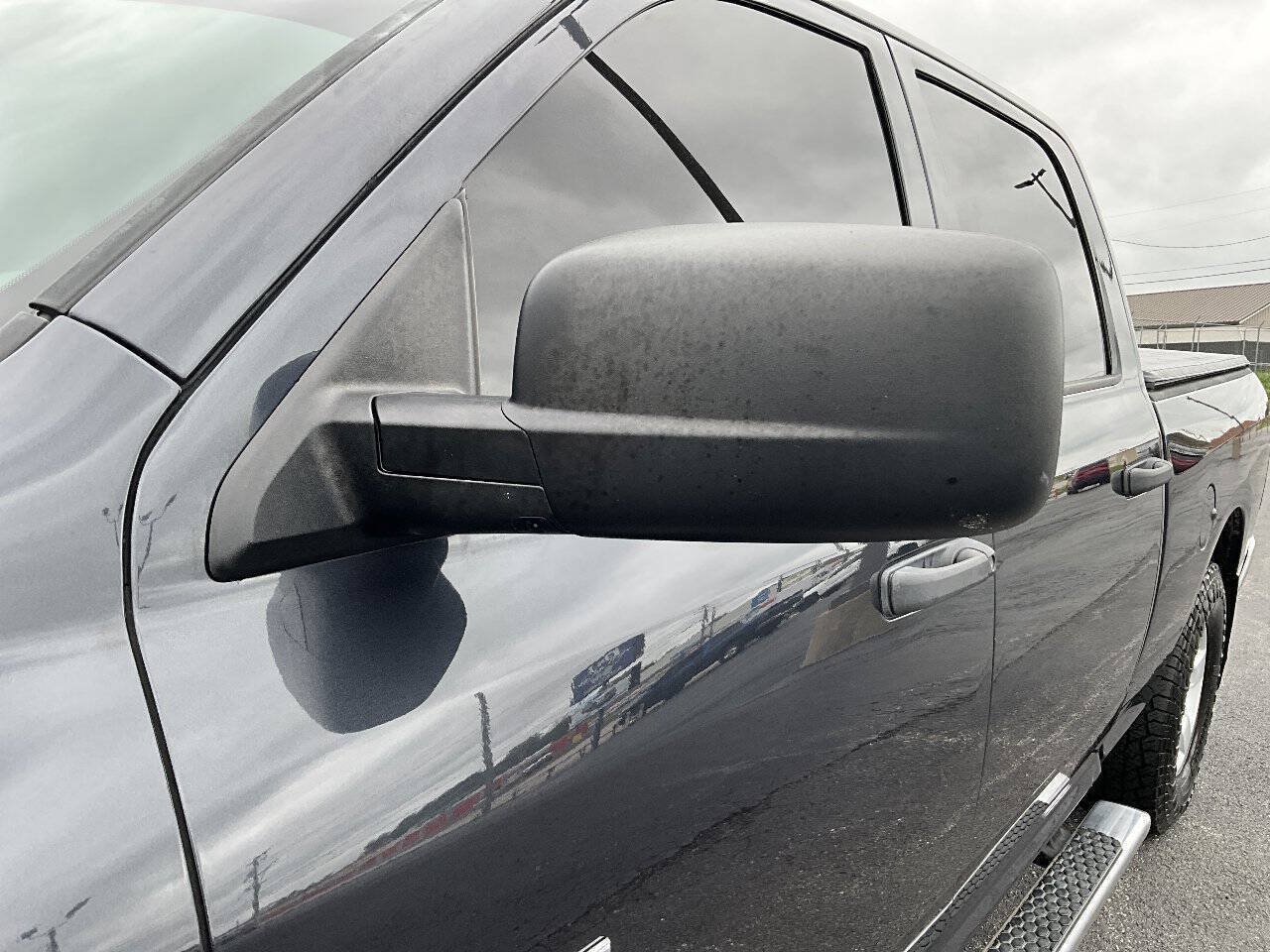 Used 2017 RAM 1500 ST w/ SXT Appearance Group AWD/4WD image 31