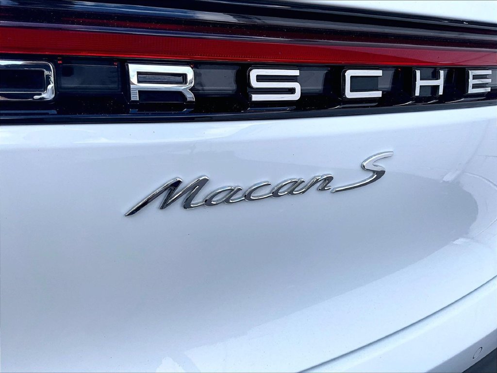 Certified 2026 Porsche Macan S AWD/4WD image 33