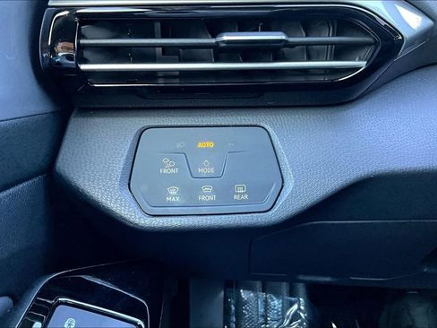 Used 2023 Volkswagen ID.4 Pro S image 16