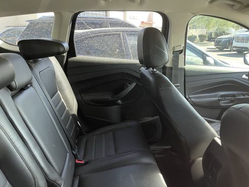 Used 2017 Ford Escape SE w/ SE Leather Comfort Package FWD image 8