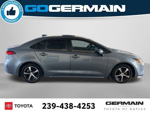 Used 2021 Toyota Corolla LE image 3