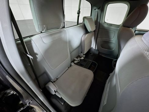 Used 2015 Toyota Tacoma 2WD Access Cab w/ Convenience Package image 22