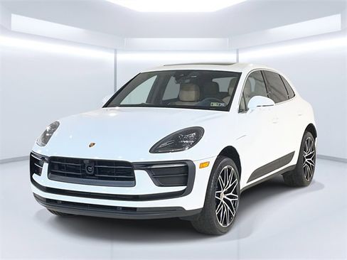 New 2026 Porsche Macan image 1