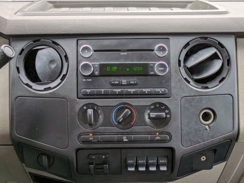 Used 2009 Ford F350 XL image 17