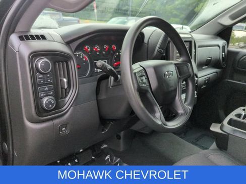 Used 2022 Chevrolet Silverado 1500 Custom Trail Boss AWD/4WD image 10