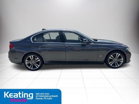 Used 2018 BMW 330e w/ Convenience Package RWD image 4