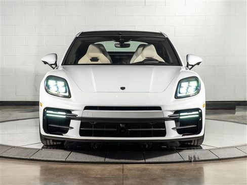 New 2026 Porsche Panamera Turbo image 6
