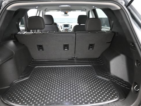 Used 2021 Chevrolet Equinox LS w/ LS Convenience Package image 16