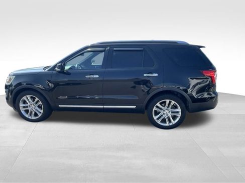Used 2017 Ford Explorer Limited FWD image 7