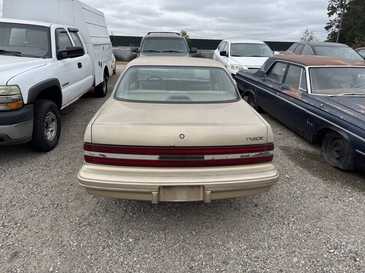 Used 1994 Buick Century Special FWD image 4