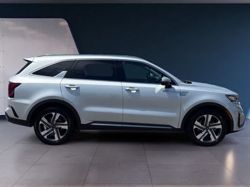 Certified 2023 Kia Sorento EX AWD/4WD image 6