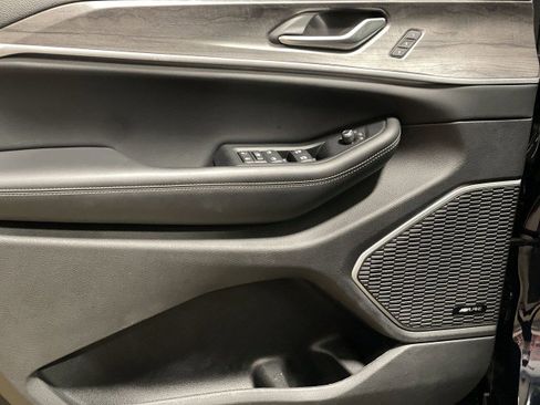 Used 2022 Jeep Grand Cherokee Limited 4xe image 13