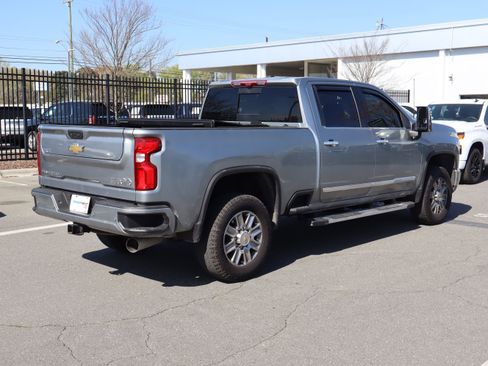 Used 2024 Chevrolet Silverado 2500 High Country w/ High Country Premium Package image 11