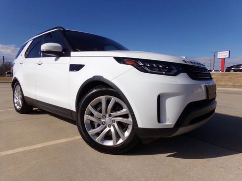 Used 2019 Land Rover Discovery HSE image 13